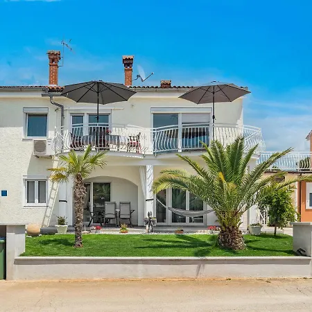 3 & 4 Bedrooms Apartment Simona Porec Exterior photo