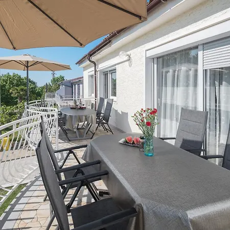3 & 4 Bedrooms Apartment Simona Porec Exterior photo