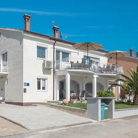 3 & 4 Bedrooms Apartment Simona Porec Exterior photo