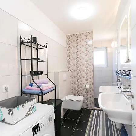 3 & 4 Bedrooms Apartment Simona Porec Exterior photo