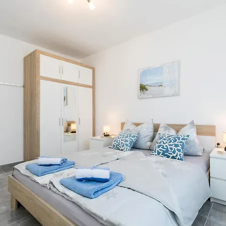 3 & 4 Bedrooms Apartment Simona Porec Exterior photo