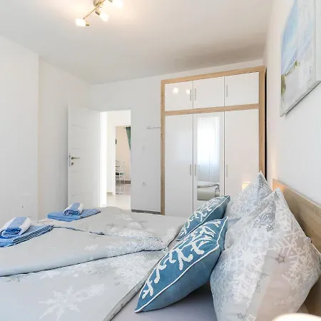 3 & 4 Bedrooms Apartment Simona Porec Exterior photo