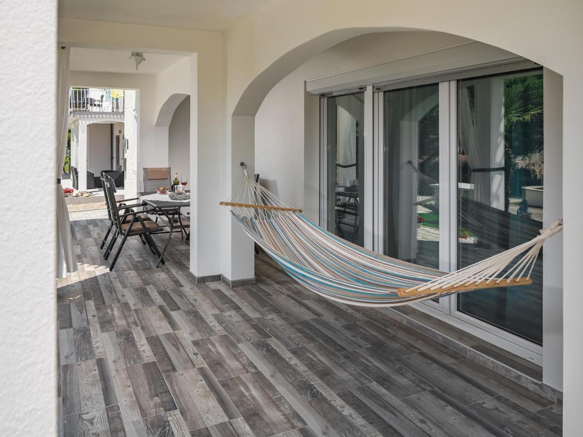 3 & 4 Bedrooms Simona Apartment *
