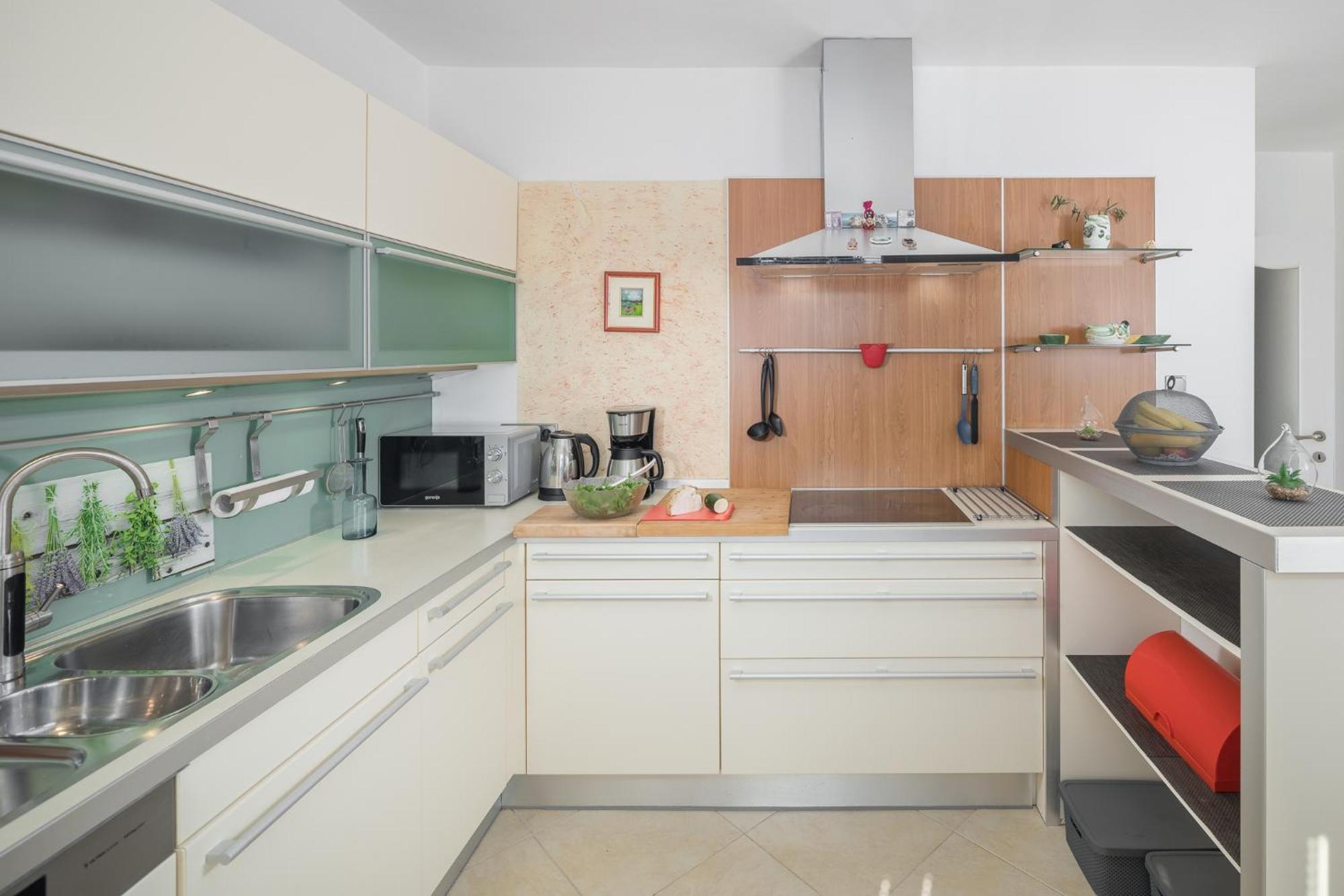 3 & 4 Bedrooms Simona *