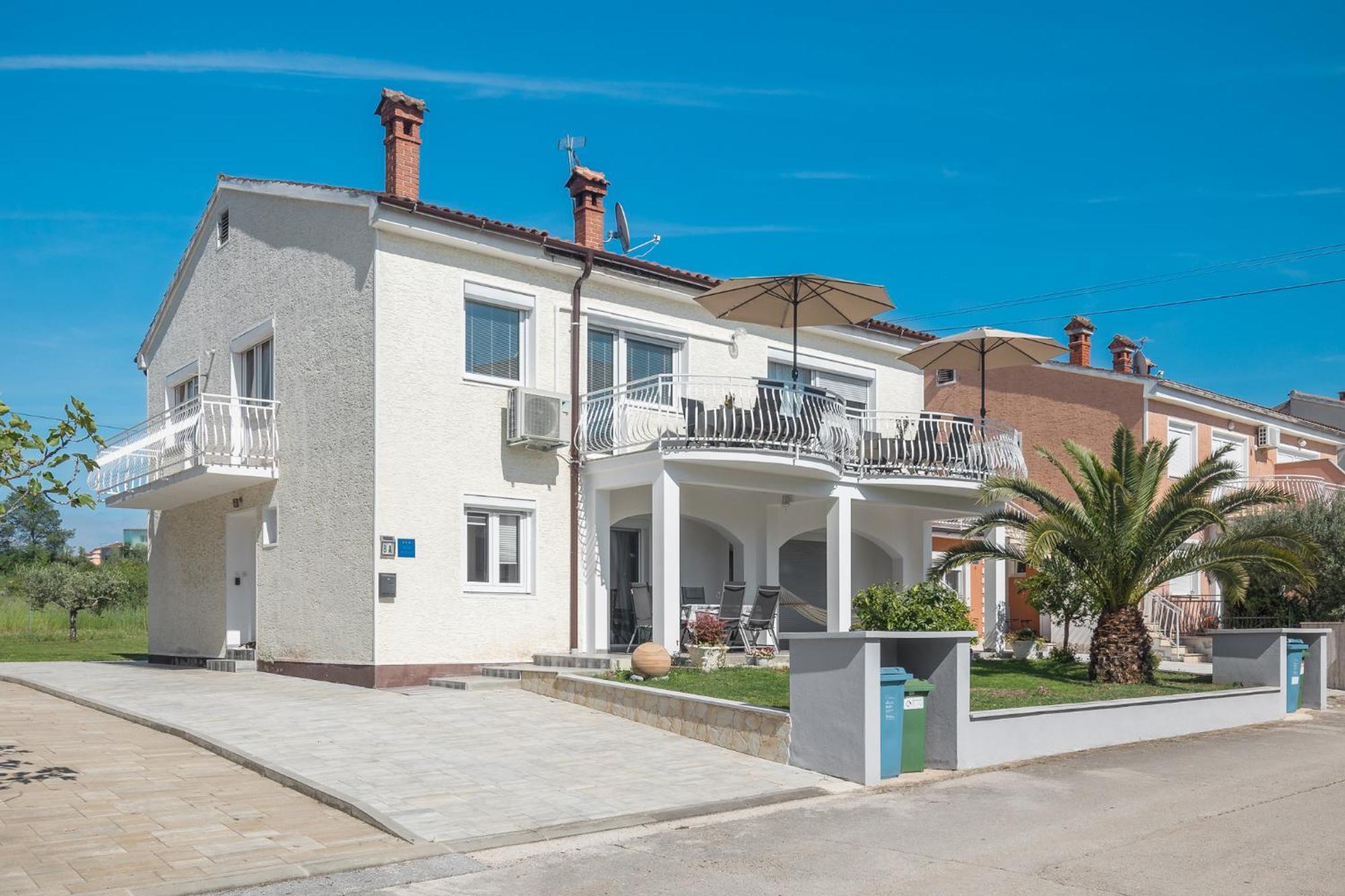 Apartment 3 & 4 Bedrooms Simona