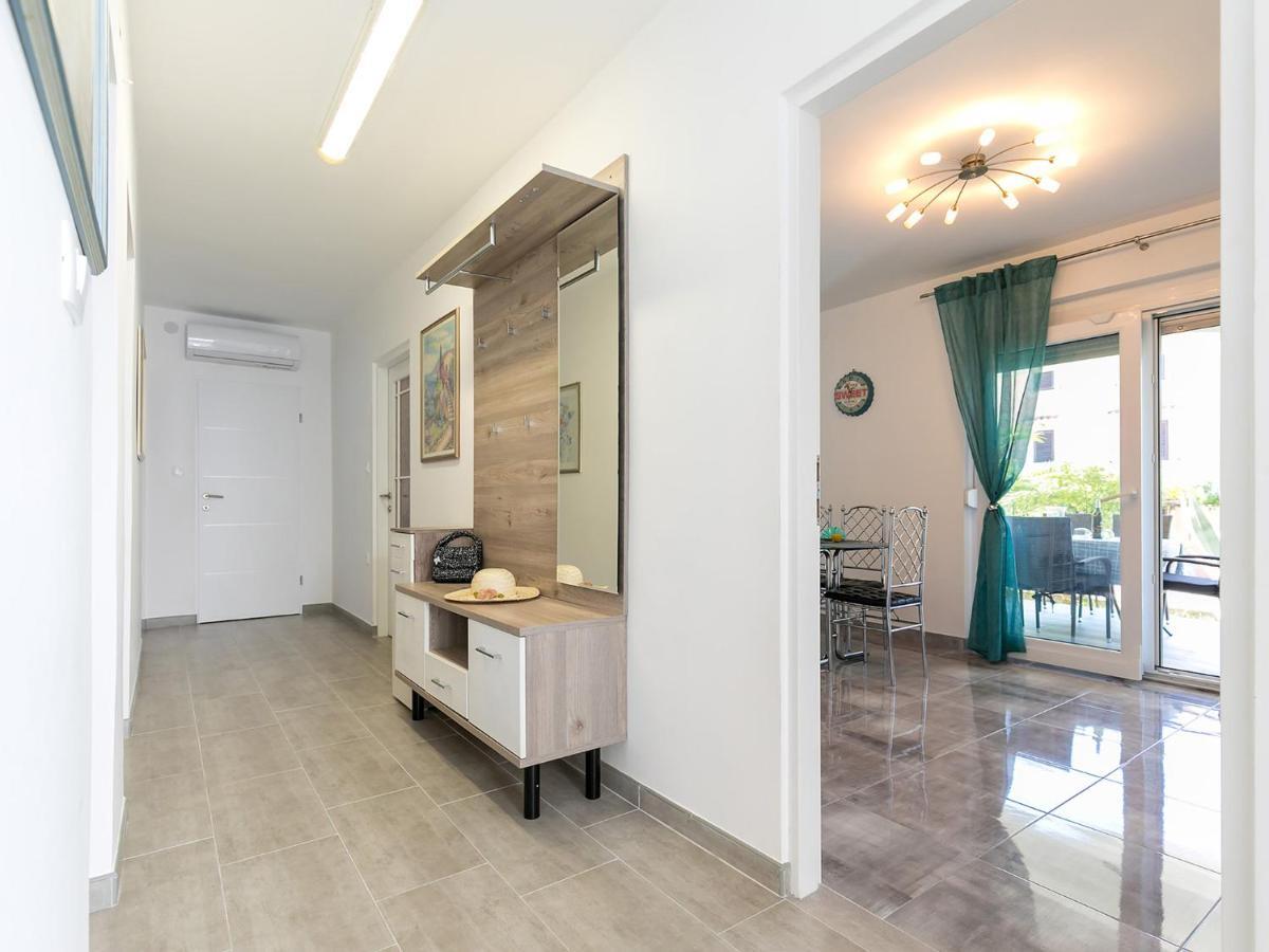 Apartment 3 & 4 Bedrooms Simona Porec