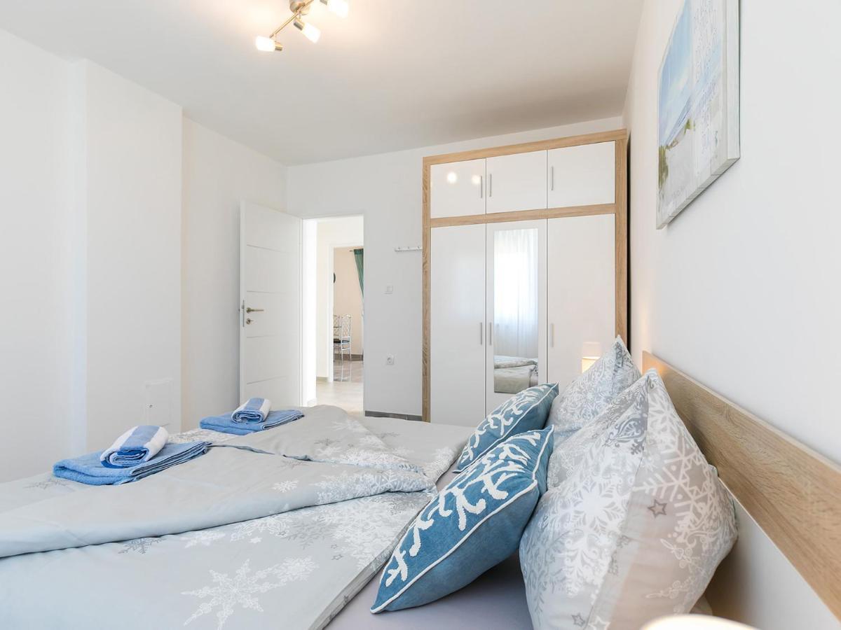 Apartment 3 & 4 Bedrooms Simona *